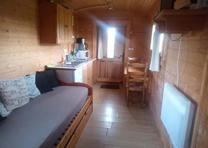 אכסניה Roulotte